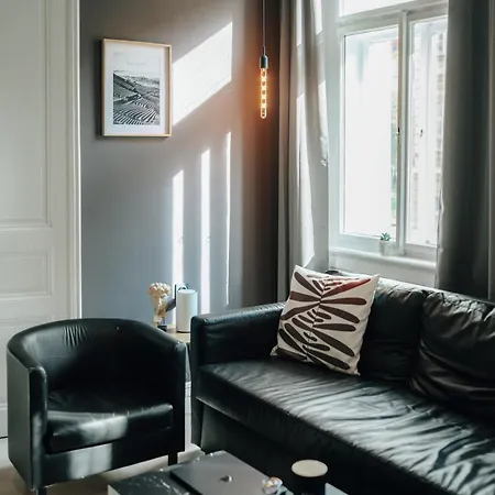Cinema Apartment Billiard & Foosball - City Centre Prague Exterior photo