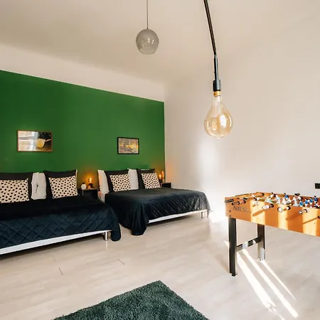 Cinema Apartment Billiard & Foosball - City Centre Prague Exterior photo